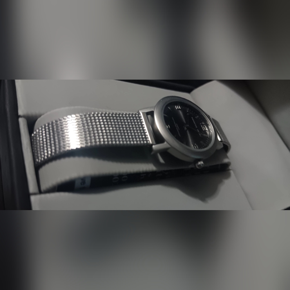 Sharper Image - image 2